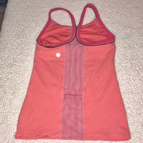Lululemon Lot of 2 UJJAYI Power Y Mesh Tank w/Shelf Bra Sz 4 - Picture 11 of 12